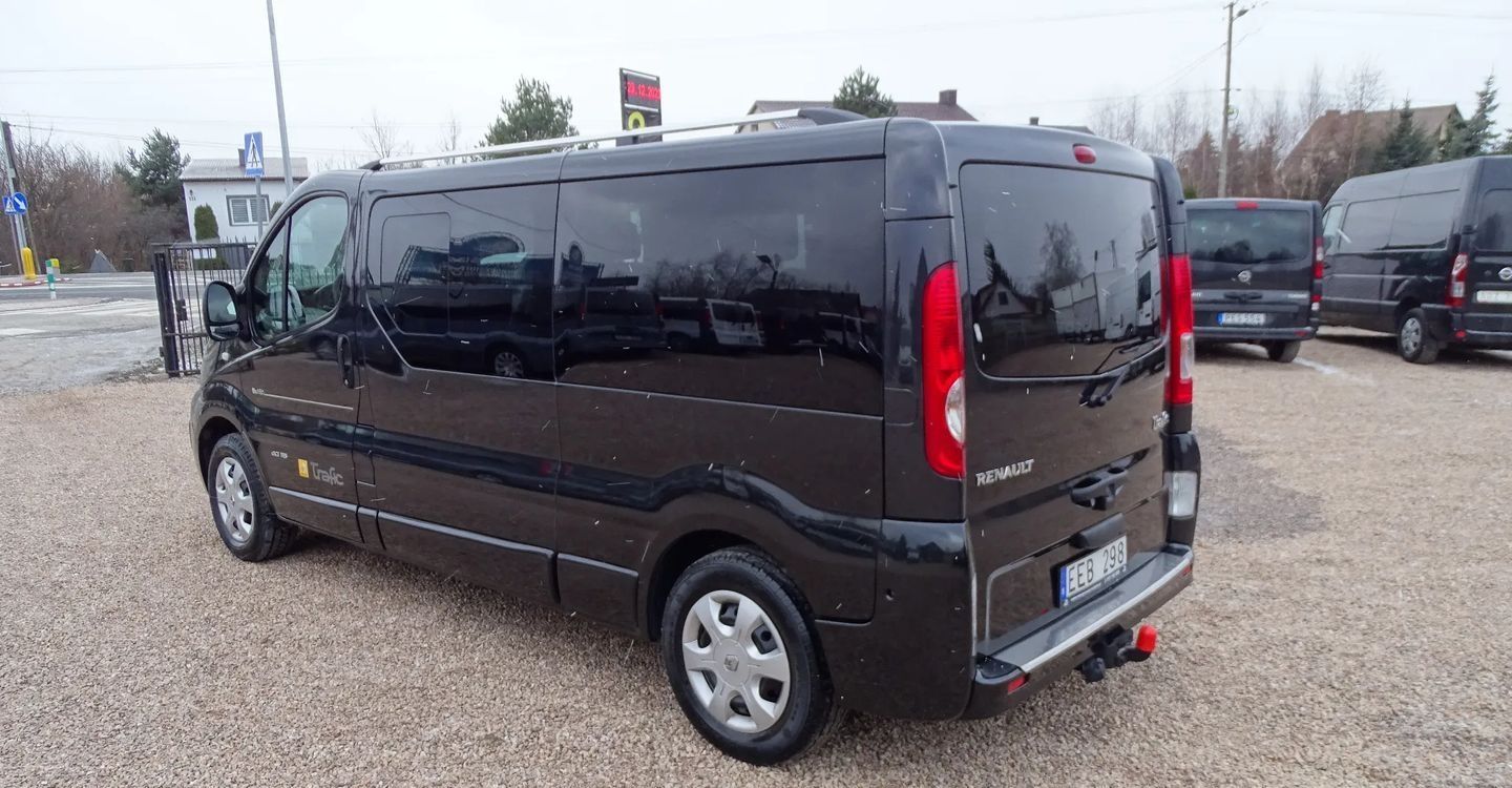 Renault Trafic 2.0 dCi 115 FAP Grand Passenger Black Edition