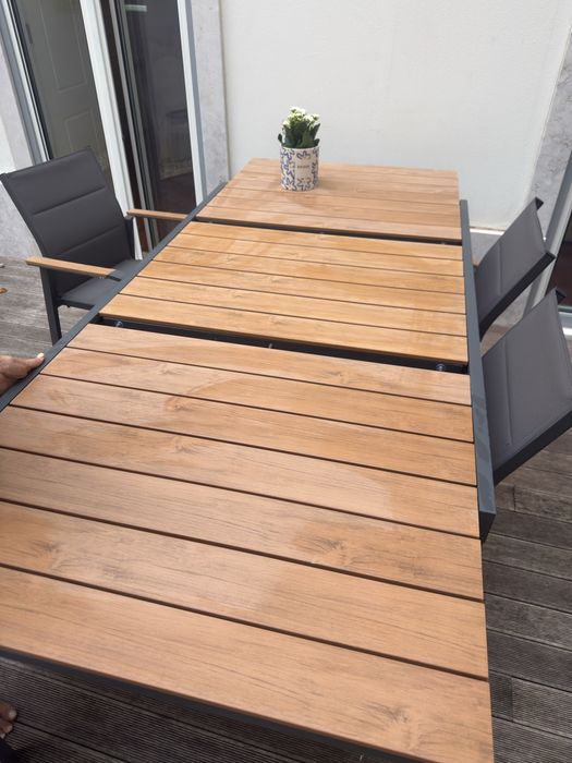 Mesa de jardim extensível