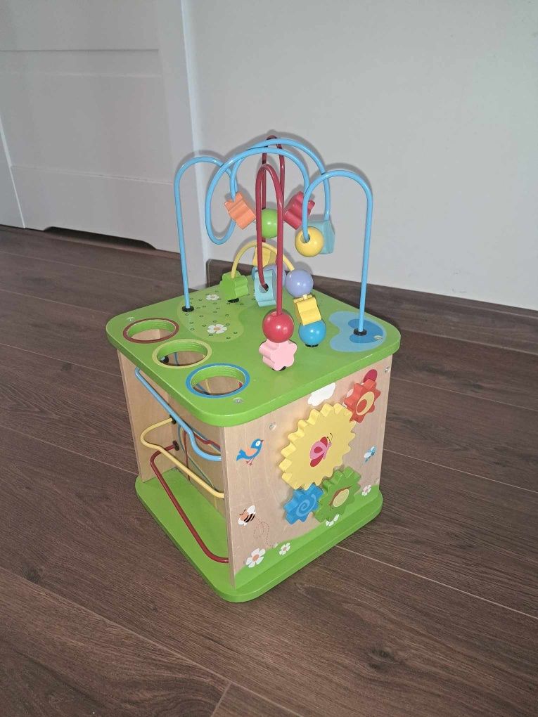 Sprzedam dużą drewnianą kostkę  edukacyjną Smiki