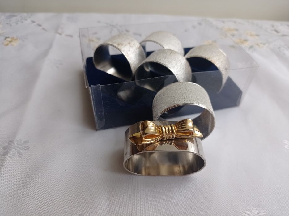 Piękne serwetniki nowe