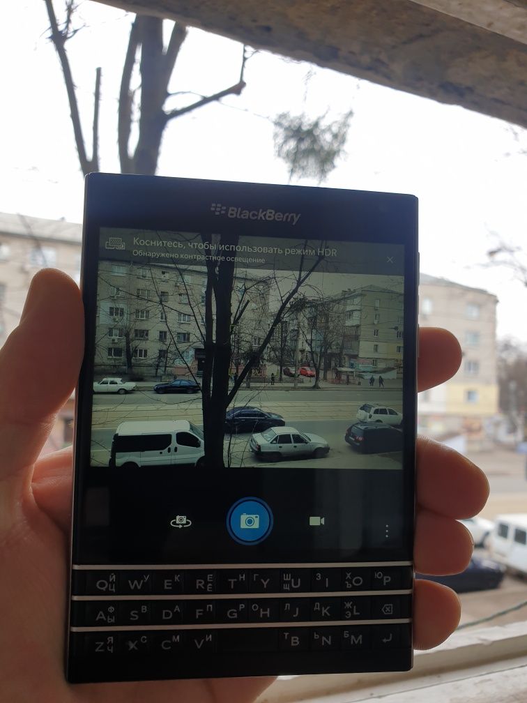 Blackberry Pasport