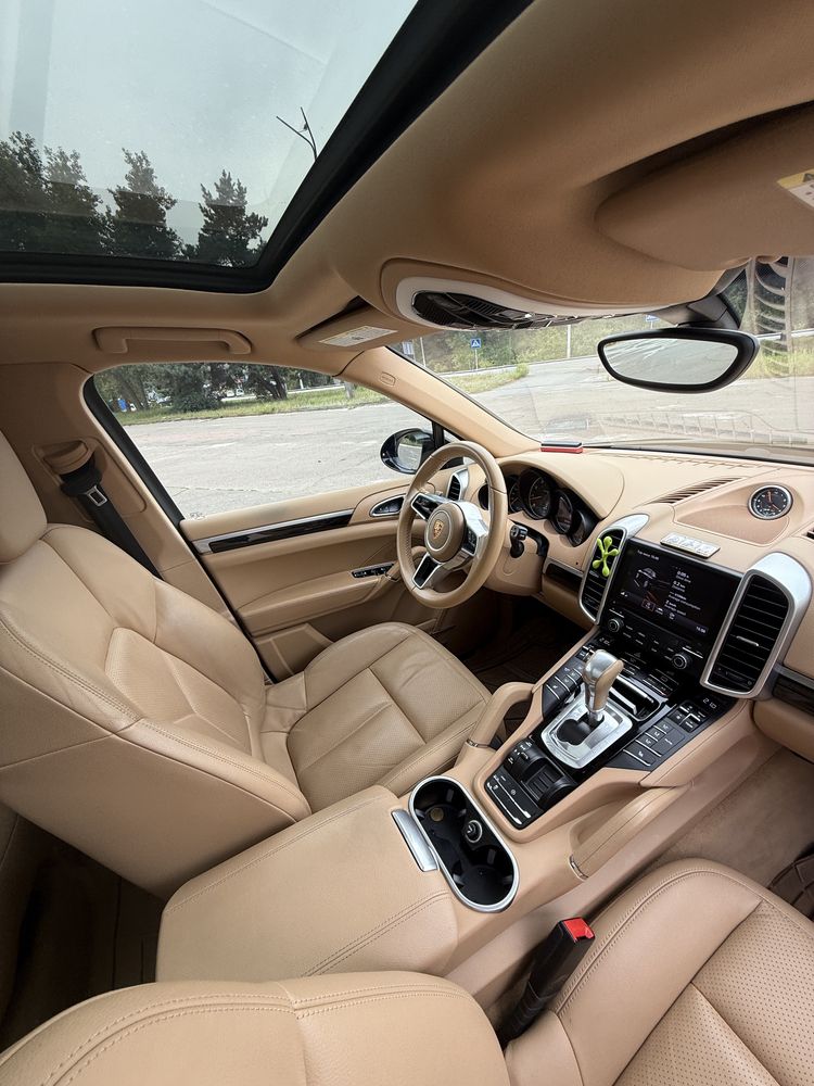 Продам Porsche Cayenne 2017 року, 3.6 бензин