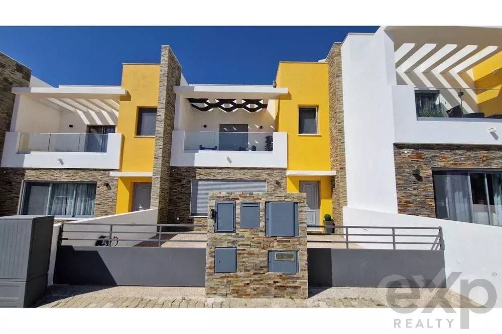 Moradia T4 - com terraços privativos -Olhão