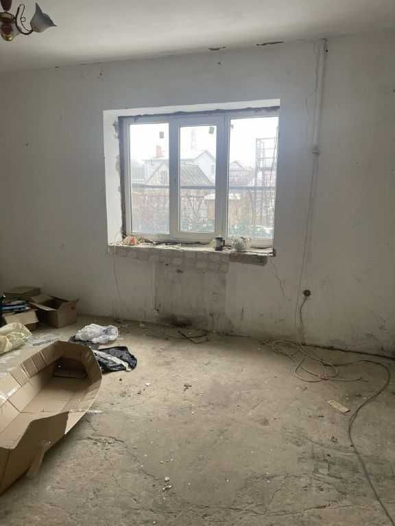 Продам дом на два входа в Суворовском районе-103000у.е.