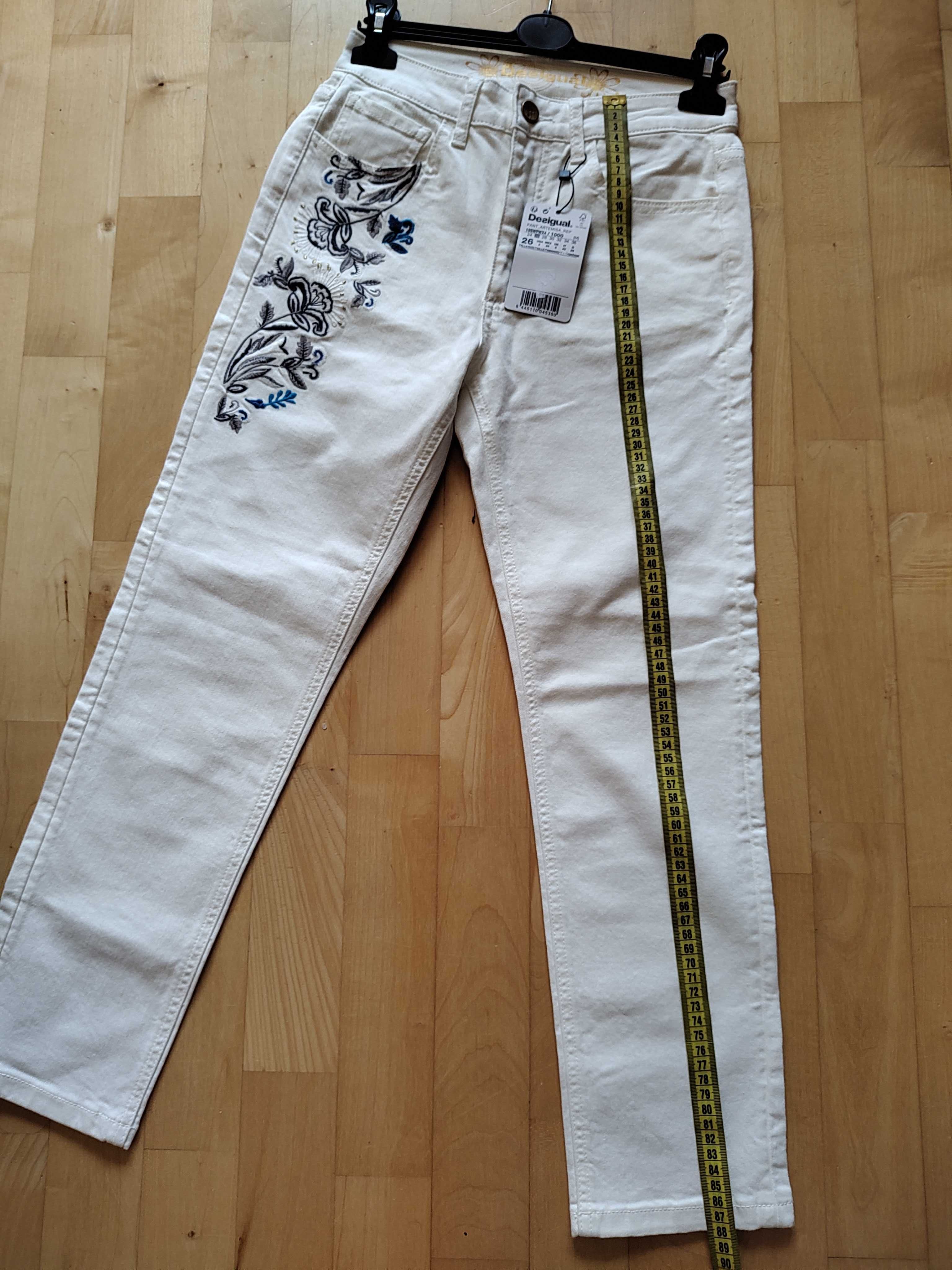 Nowe kremowe spodnie Desigual - r.26