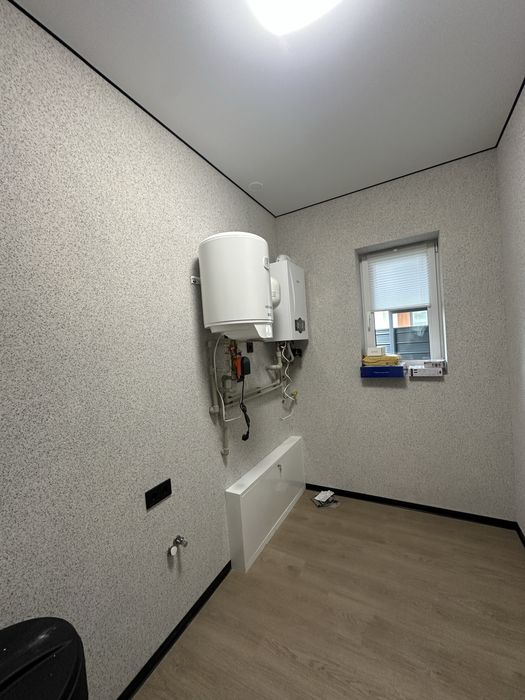 Будинок з ремонтом , меблями і технікою /без %