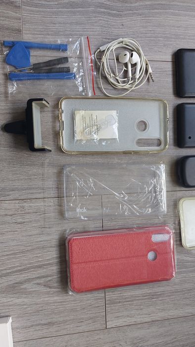 Pack de telemóveis + Acessórios - Tudo 5€