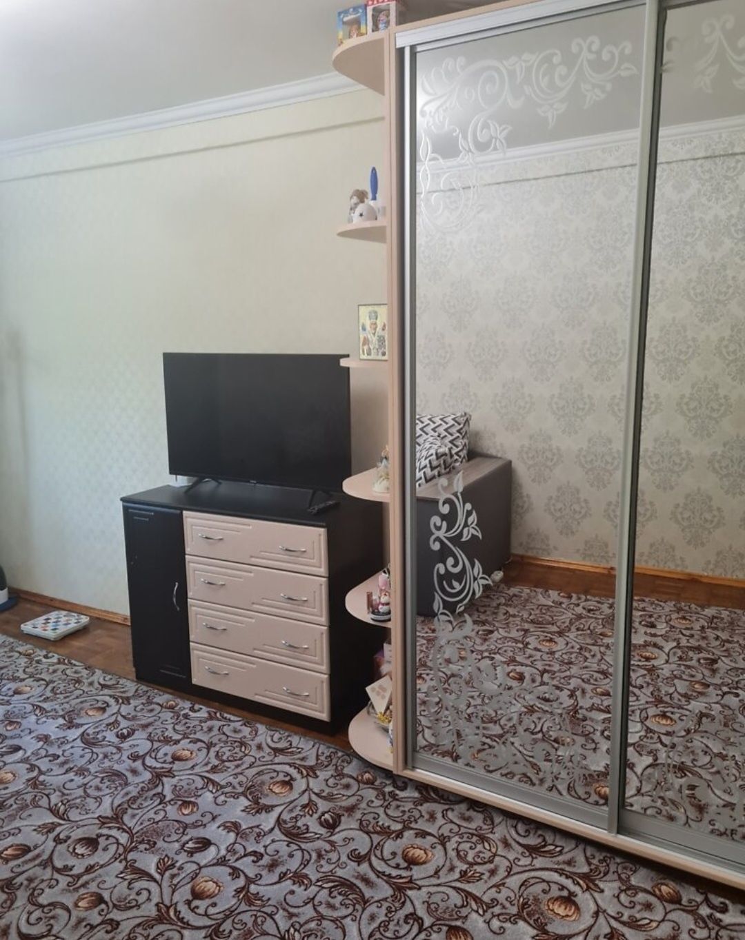 Продаж кімнати з ремонтом,балконом| М.Київ,вул.Миропільська 31