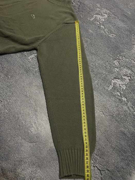 Чудовий оливковий вʼязаний свитер Lacoste