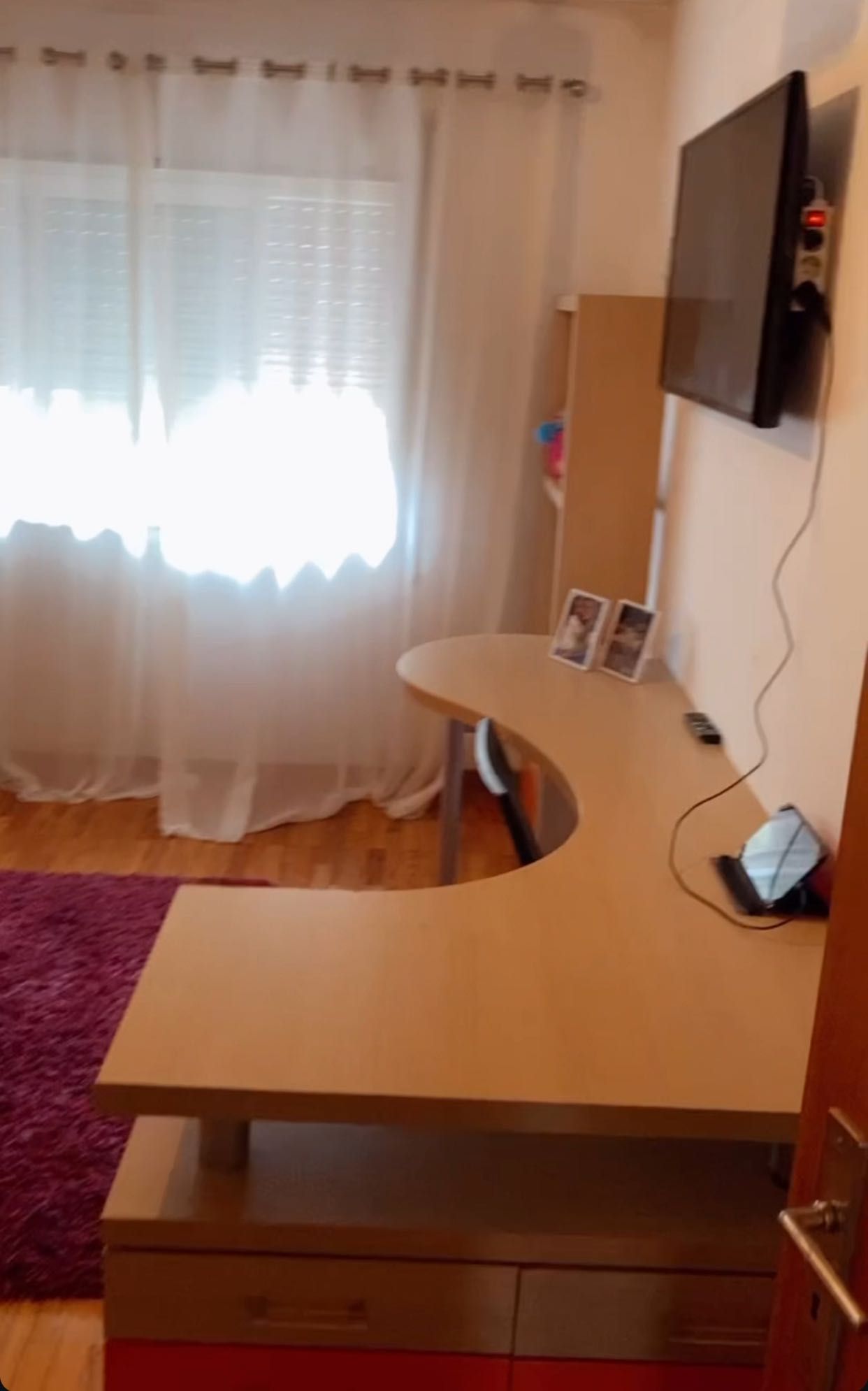 Quarto completo em ótimo estado