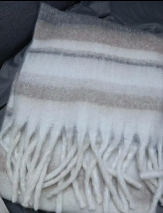 Шарф жіночій із бахромою