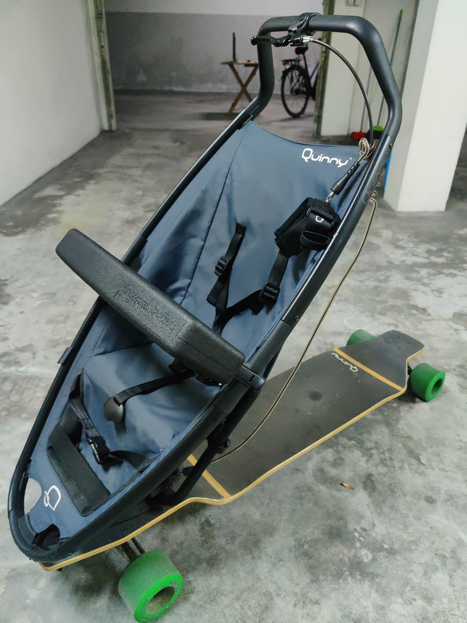 Longboard stroller Quinny