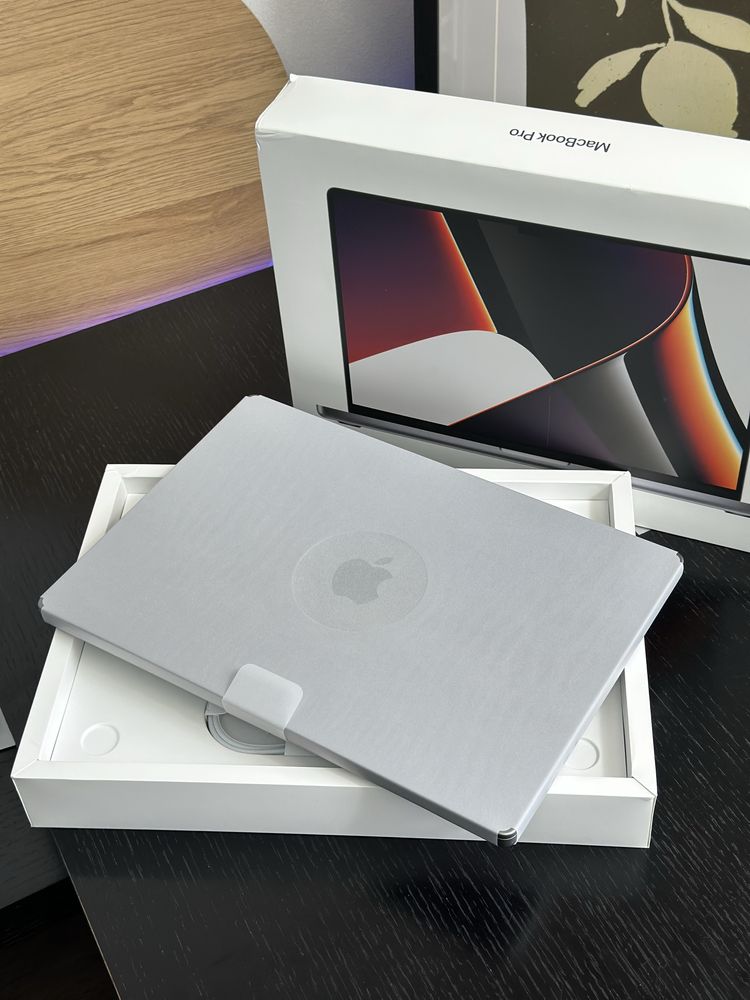 Macbook Pro 16 M1 Pro 10 CPU / 16 GPU / 16 Gb / 2 Tb Space