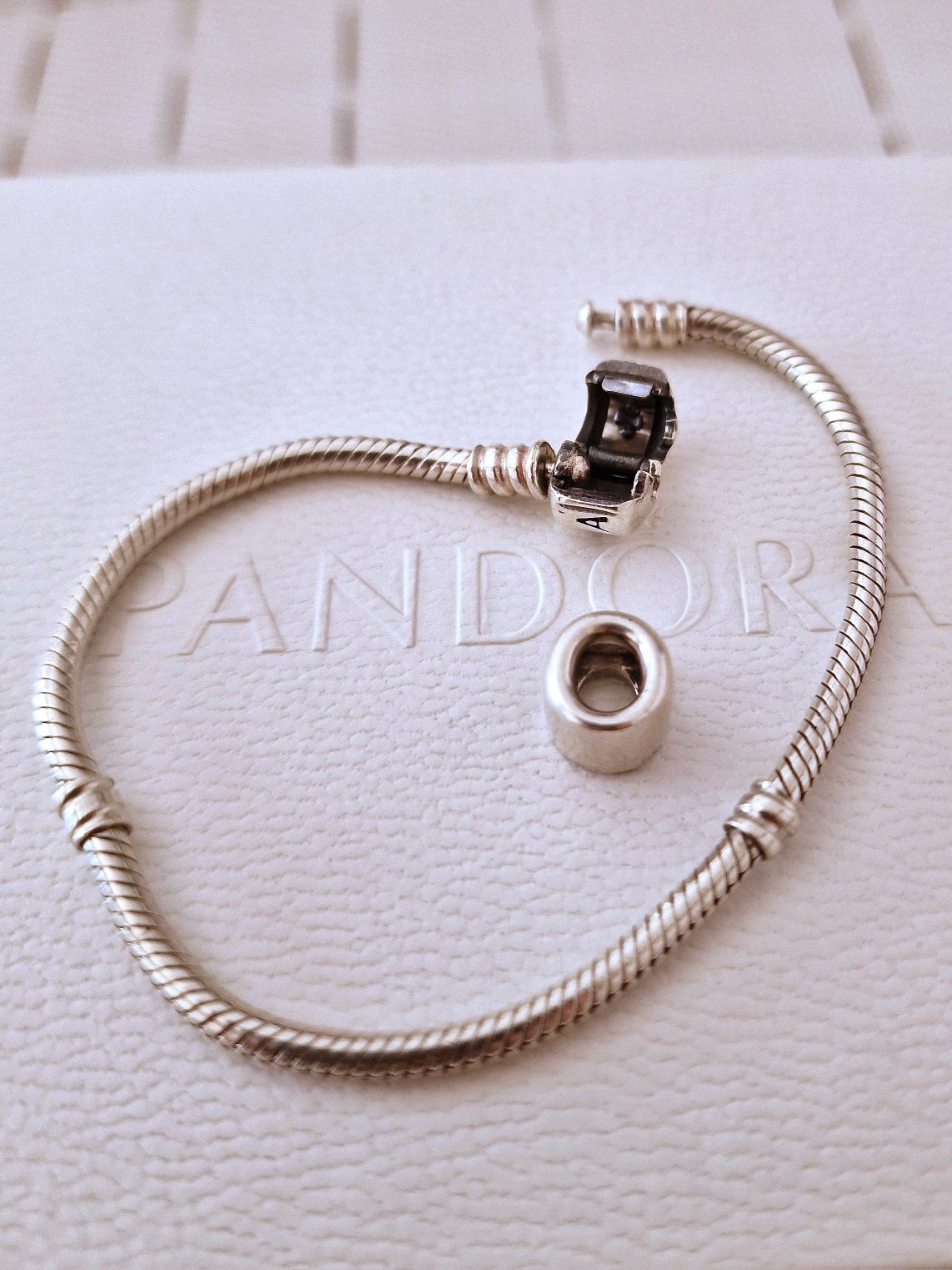 Pulseira com conta Original da Pandora tamanho 21