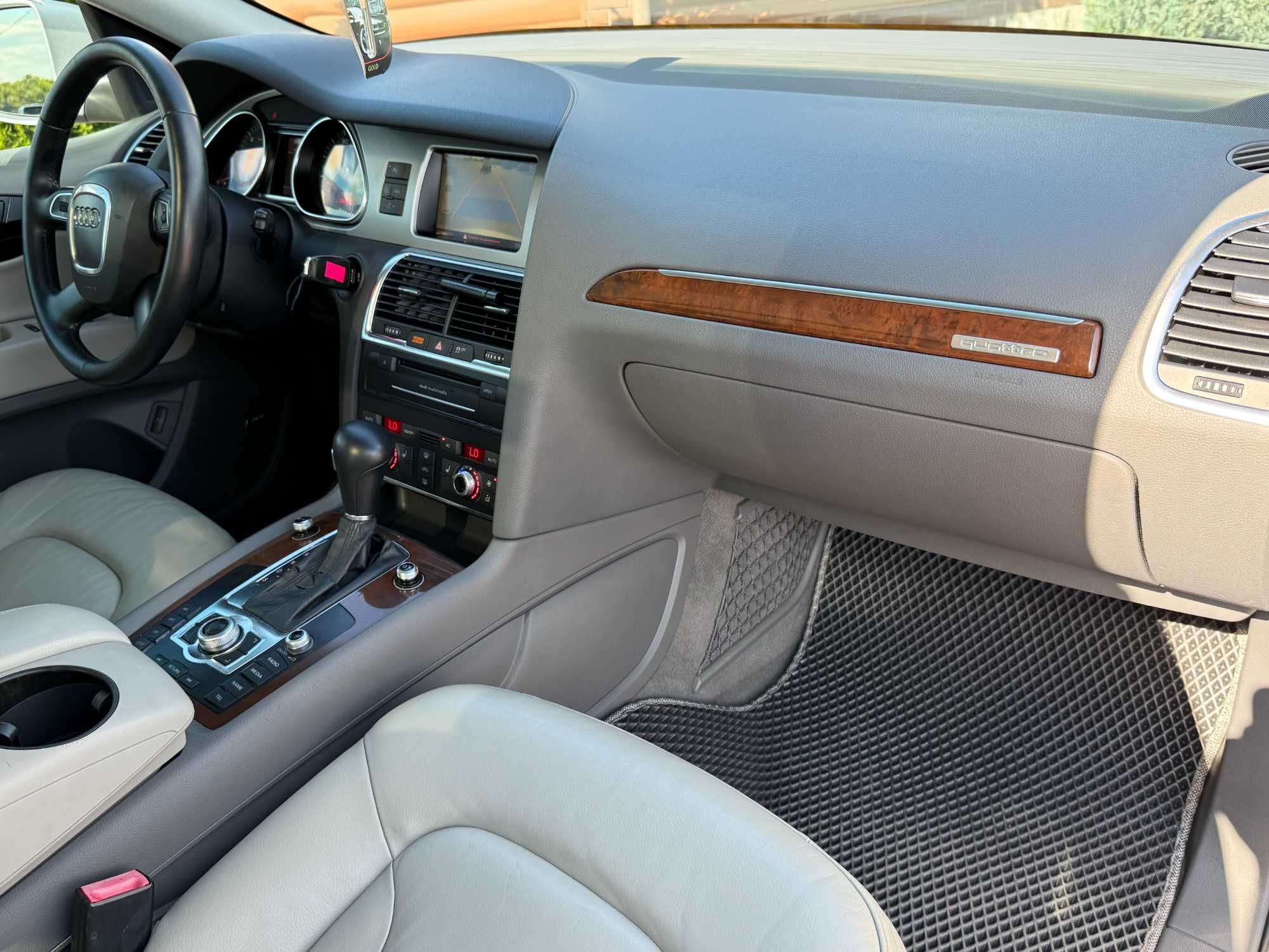 Audi Q7 3,0 Дизель 7 місць Гарний стан