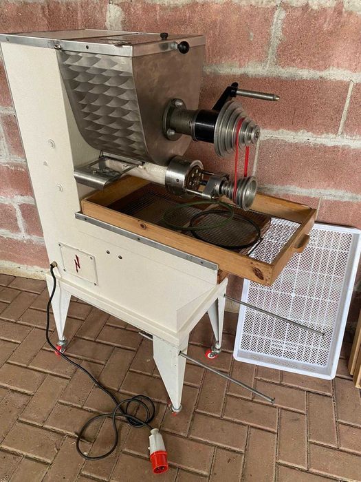 Maszyna do makaronu włoska solidna produkcyjna La Parmigiana D45 HIT!!