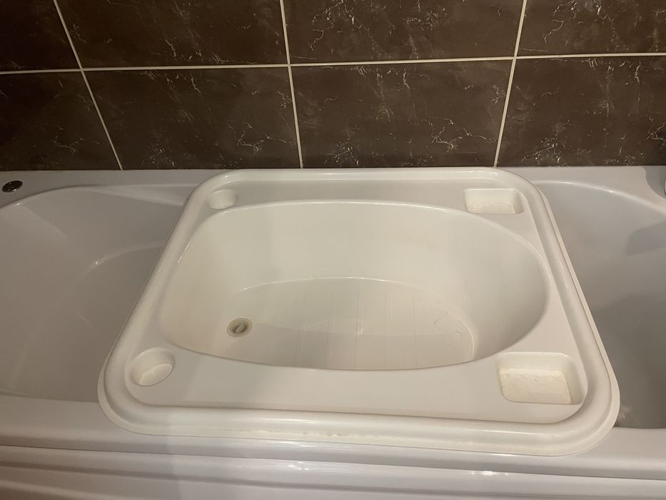 Banheira de bebe branca