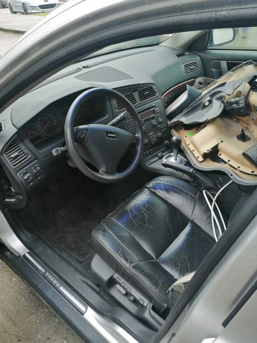 Carro Volvo S60 de 2001 para peças