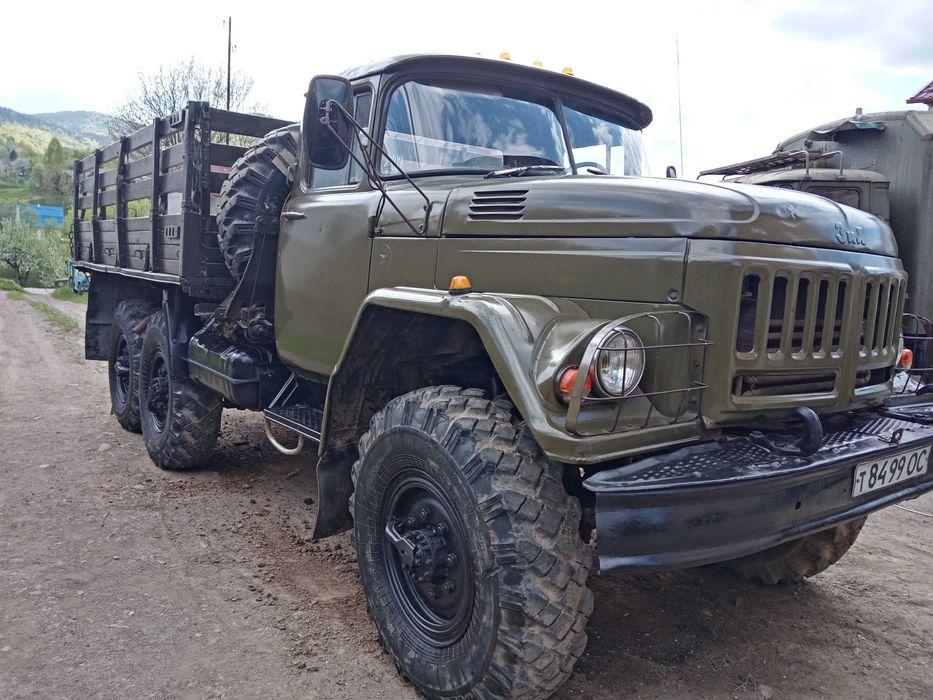 Зіл-131. Вантажне авто