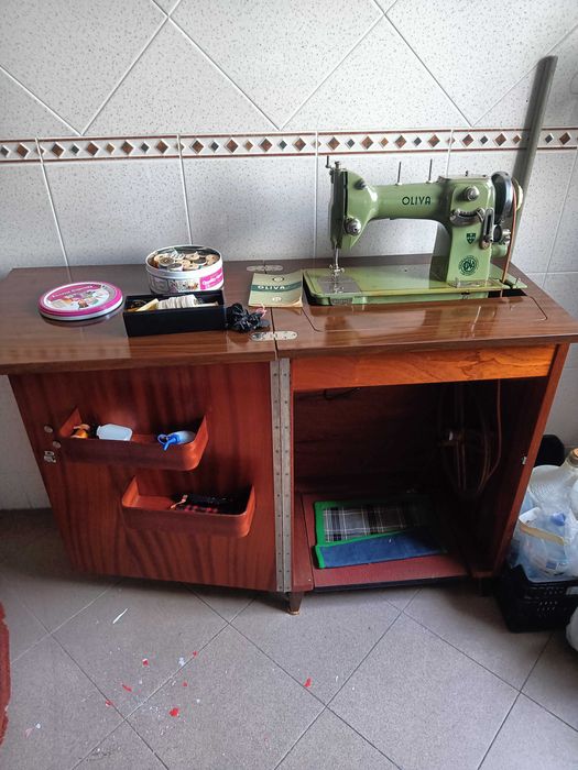 Máquina de costura oliva CL 50
