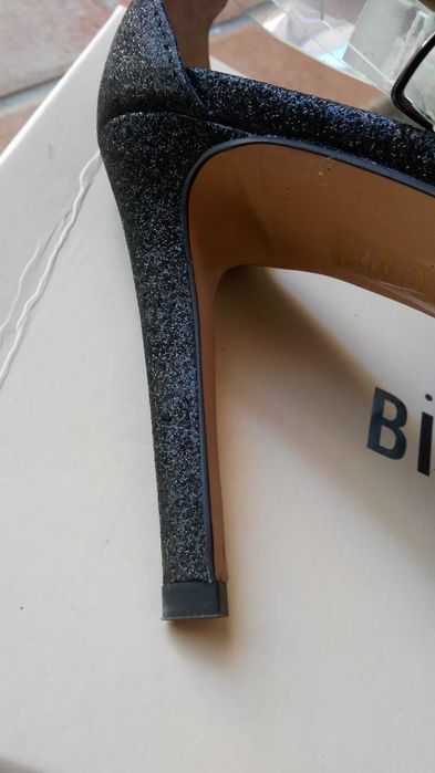 Sandálias salto alto