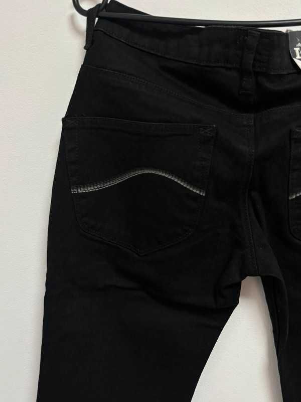 Spodnie damskie jeansowe Lee Elly W14 czarne elastyczne slim fit