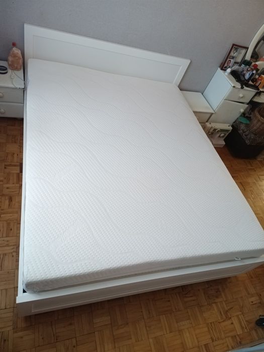 Łóżko do sypialni