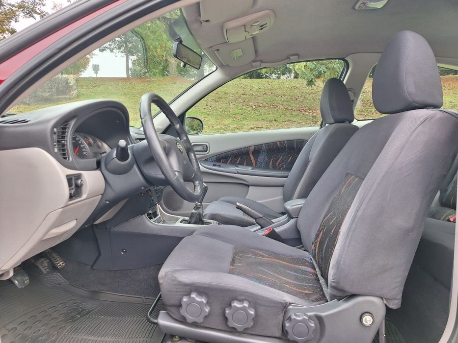 Nissan Almera 2.2 Turbo diesel 5 lugares