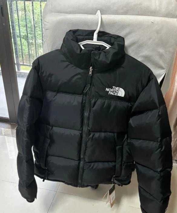 Czarna-kurtka -ITNFI- NorthFace-700-Rozmiary-S