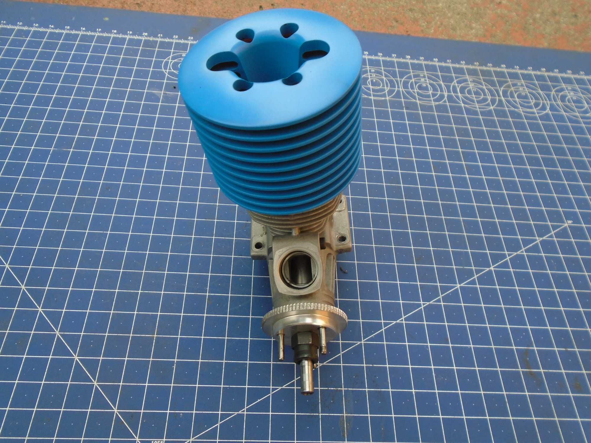 Silnik Thunder Tiger  Spalinowy 21  NITRO Modele RC Modelarski