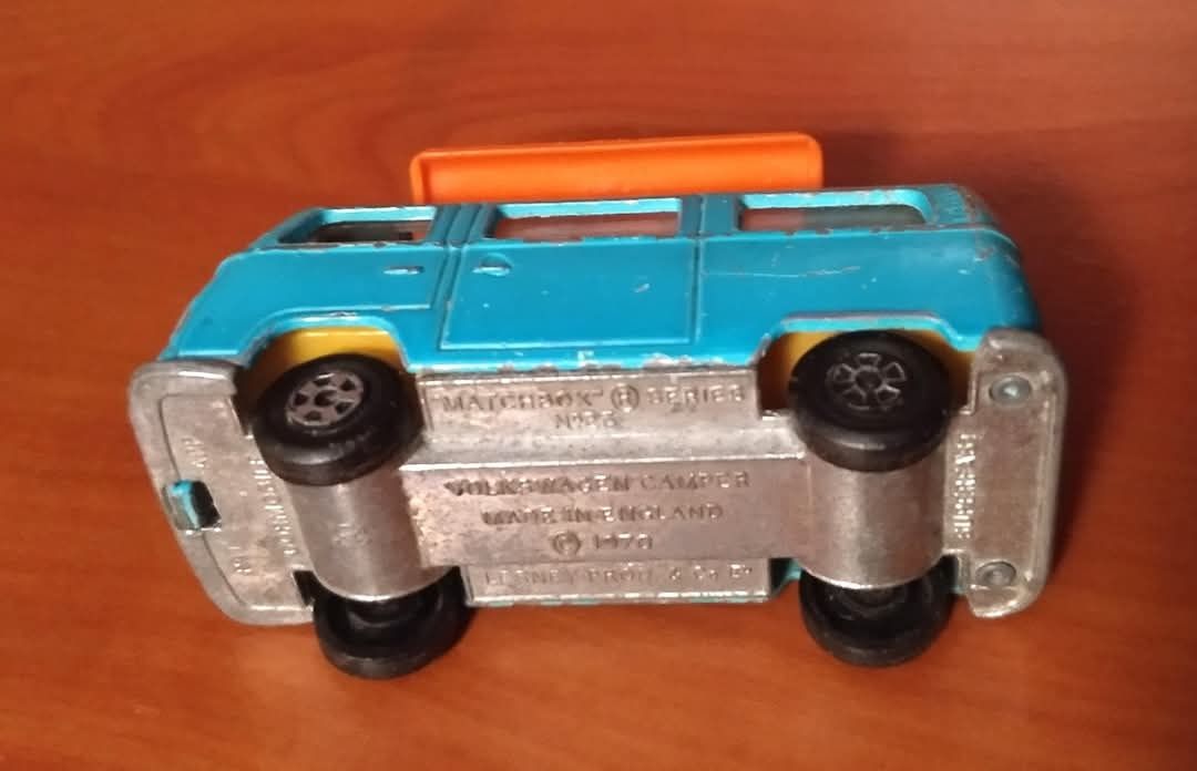 Miniatura antiga - Volkswagen Camper - Matchbox Superfast
