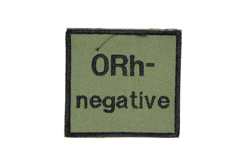 naszywka wojskowa na rzep grupa krwi 0rh- negative 7,5x8 - używana