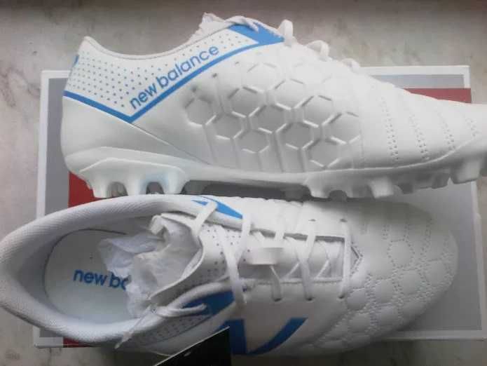 Chuteiras marca New Balance Visaro