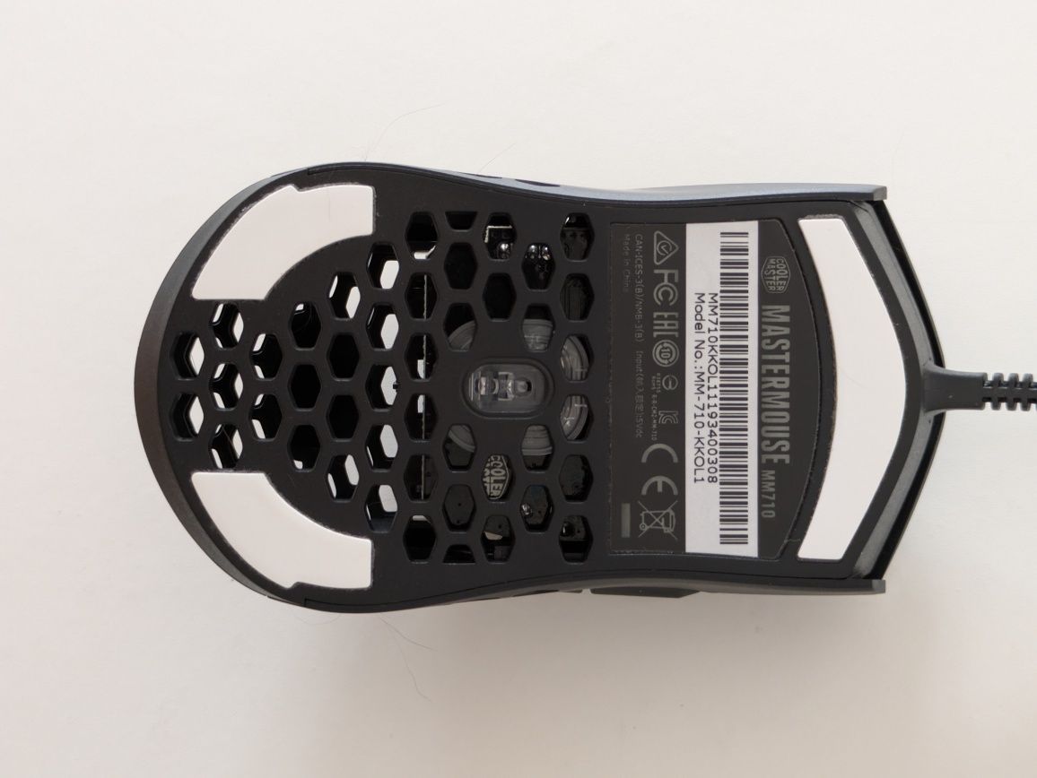 Rato Coolermaster MM710