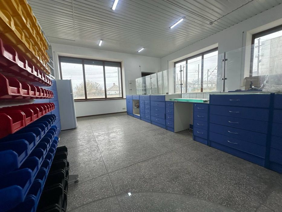 Здам в ОРЕНДУ приміщення на прохідній вулиці, на Чернецького