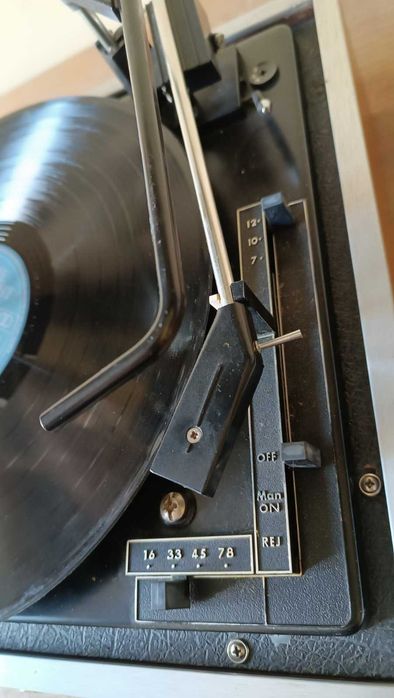 Gramofon stereo automat NECKERMANN