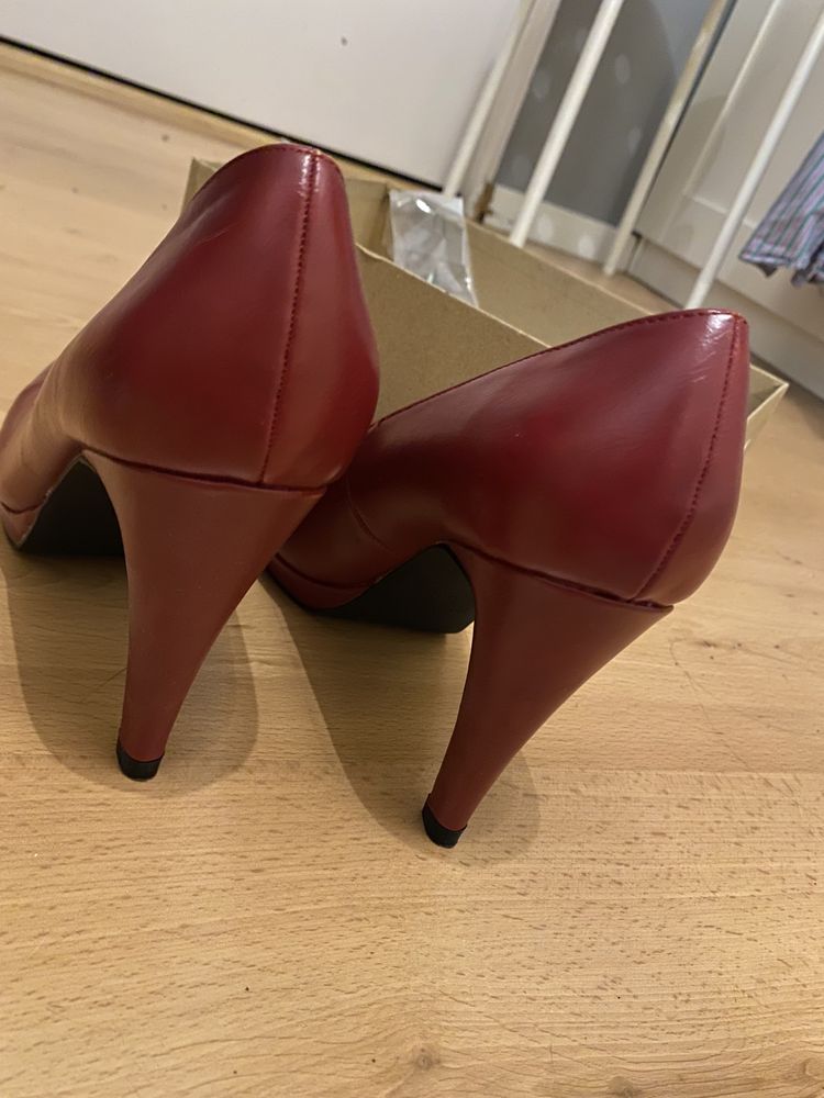 Nowe buty czerwone szpilki na obcasie Jenny Fairy