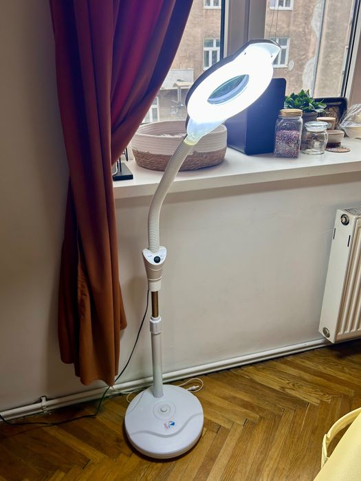 Lampa ledowa kosmetyczna