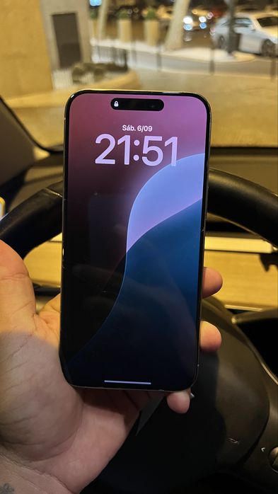 Iphone 15 pro max TRINCADO