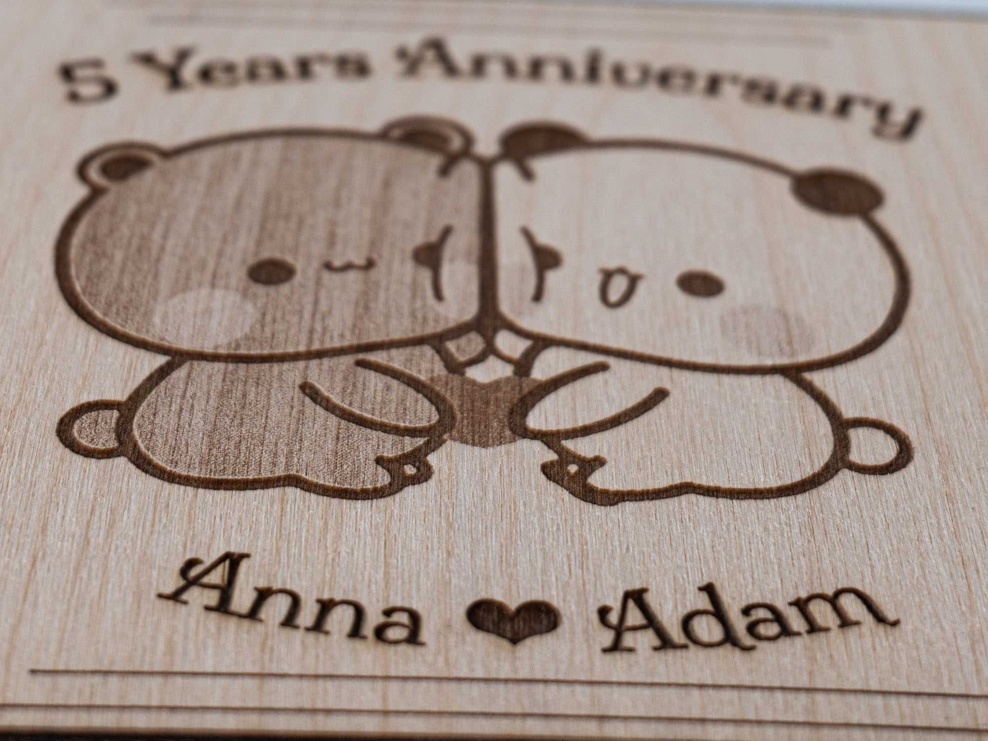 Bubu & Dudu Personalizowana Drewniana Kartka Plakat Rocznica Grawer A5