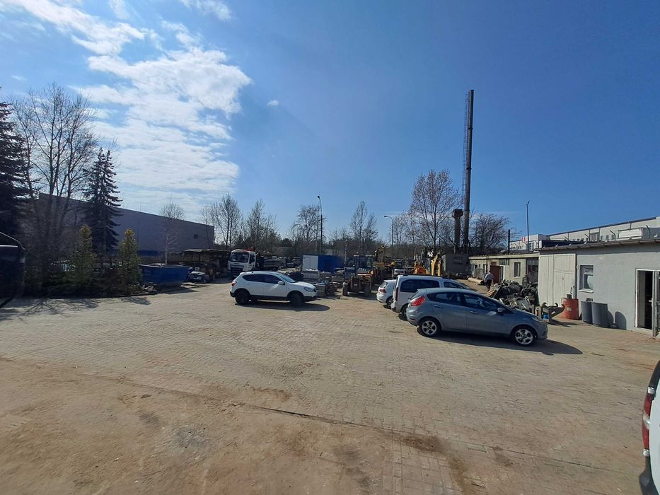 WARSZTAT wraz magazynami 250m2  oraz plac 1800m2