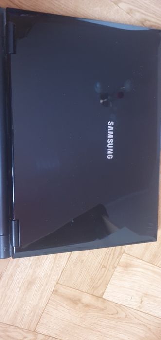 Продам ноутбук самсунг 15.6 диагональ