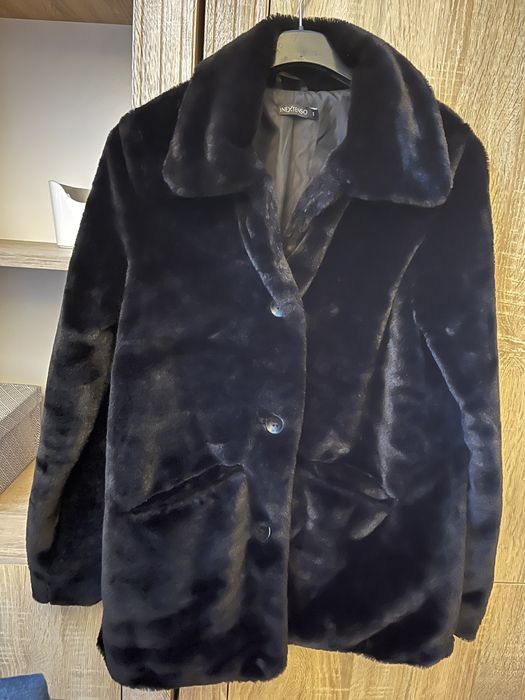 Czarne futerko roz. S