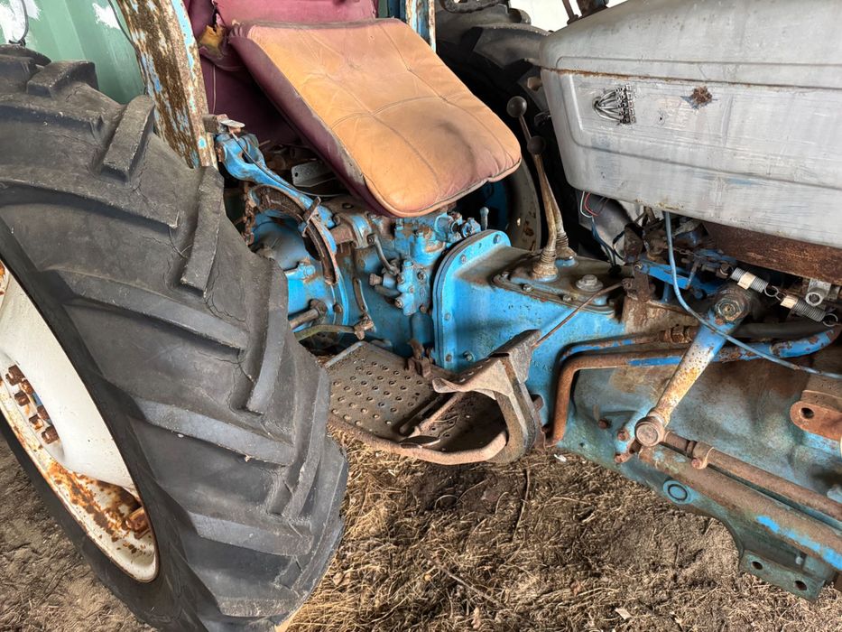 ciagnik Ford 3000 Perkins