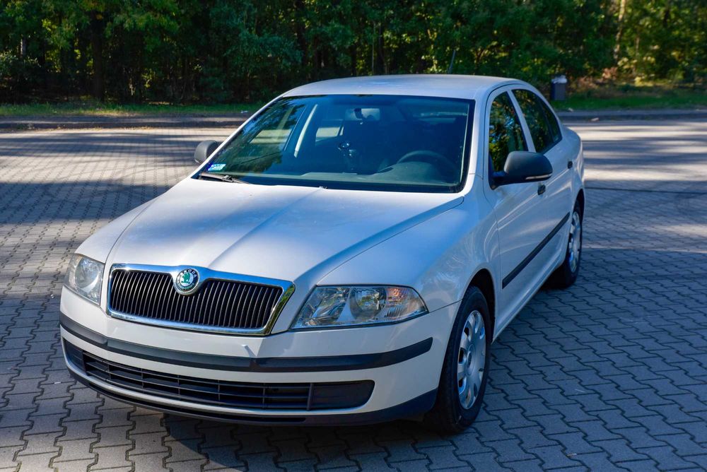 Skoda Octavia II 2011  1.4 benzyna + LPG Stan idealny 2 komplety opon