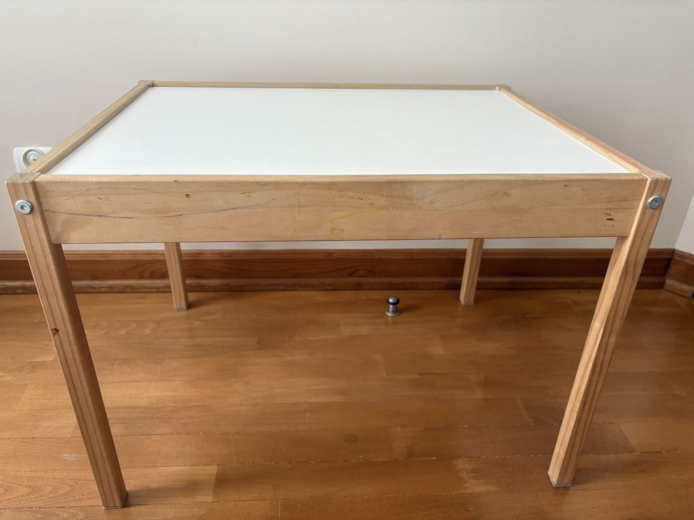 Stolik dziecięcy i 2 krzesełka IKEA zestaw