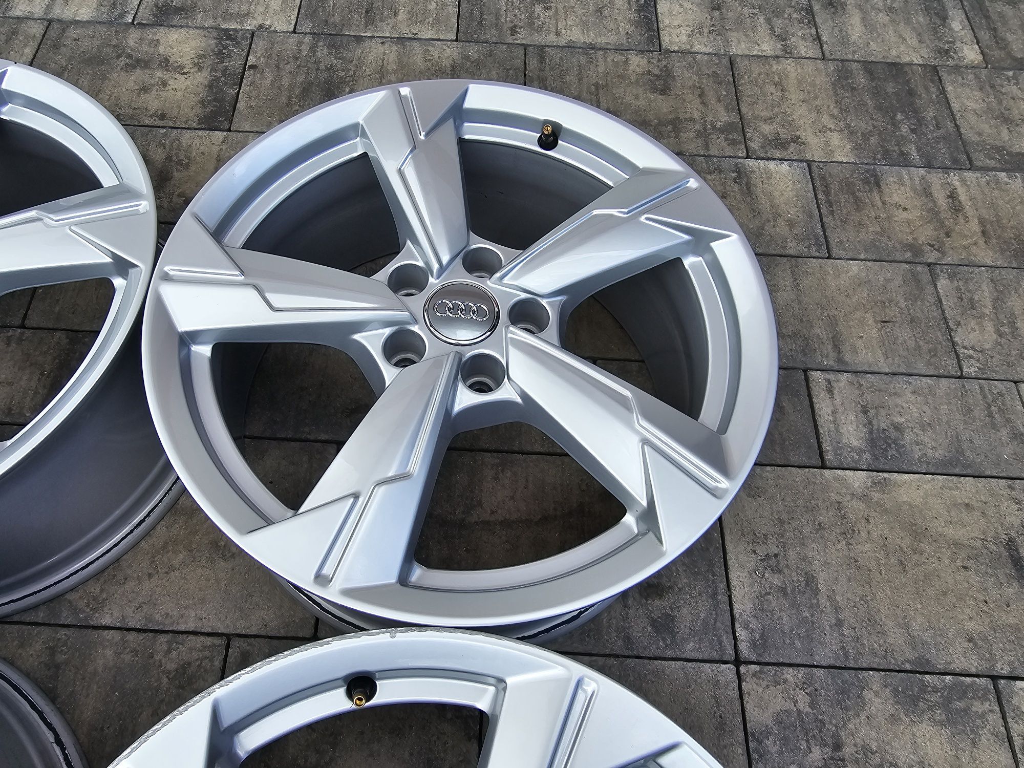 Alufelgi 18" 5x112 ET39 Audi Q5 Q3 A6 C8 C7 A5 B9 B8 OEM !