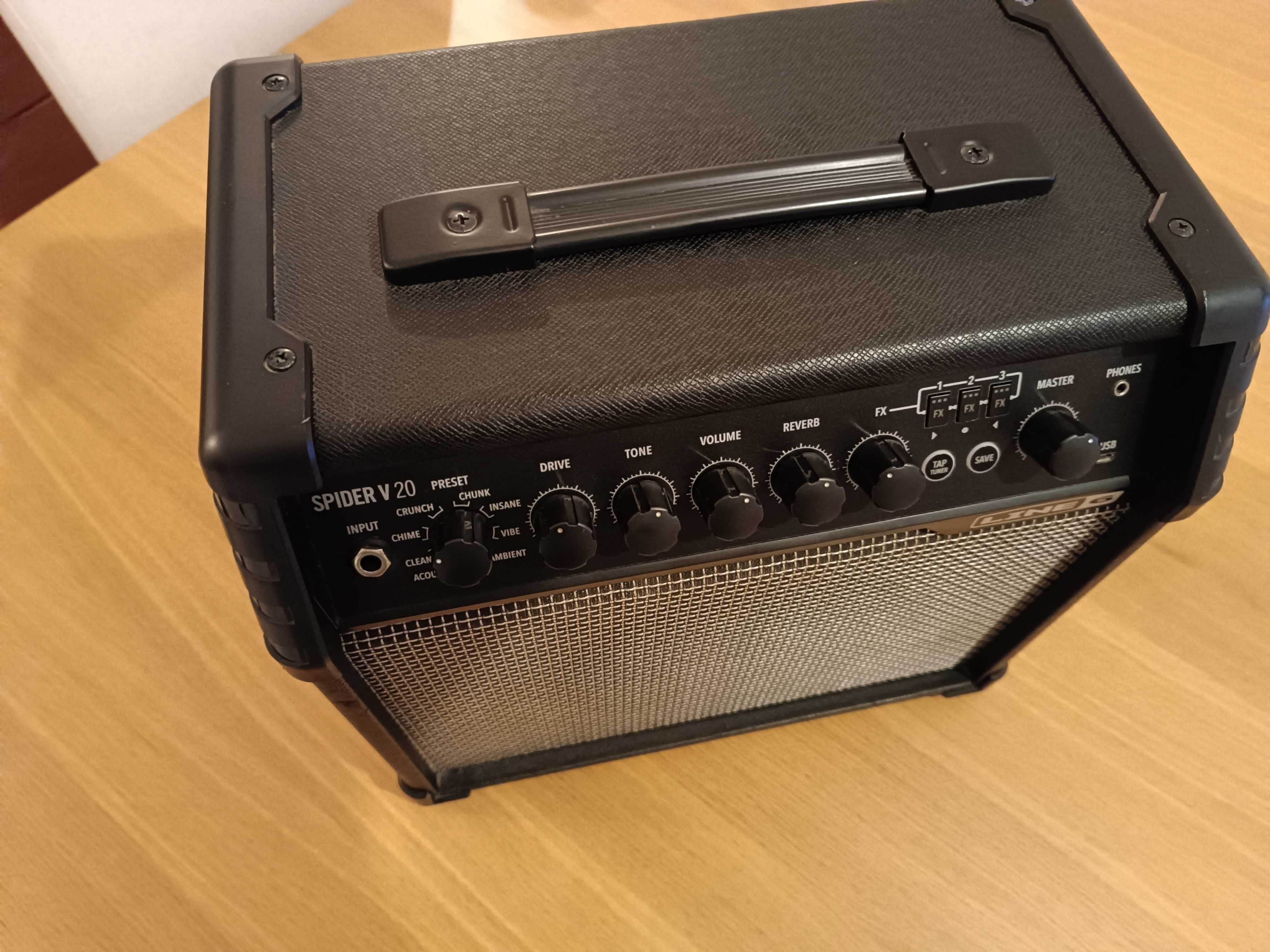 Line 6 Spider V 20 mkII amplificador