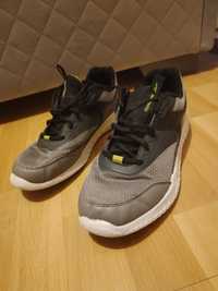 31 Buty Reebok r. 39