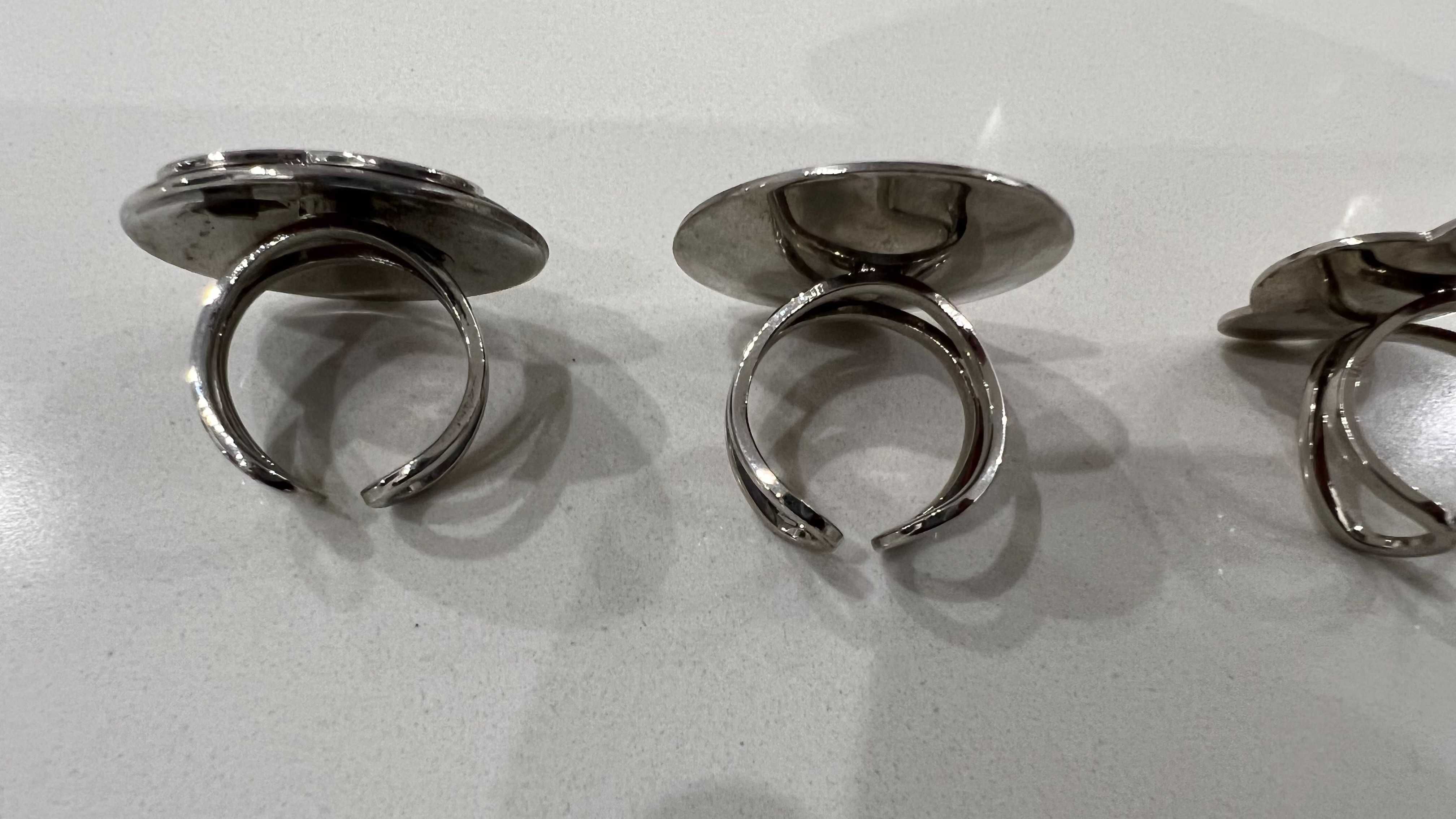 3 anéis de bijuteria de qualidade